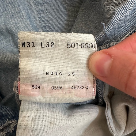 💚 Vintage 90s Levi’s 501xx Blue Distressed Jeans (W31 L32) (32) - Picture 7 of 12